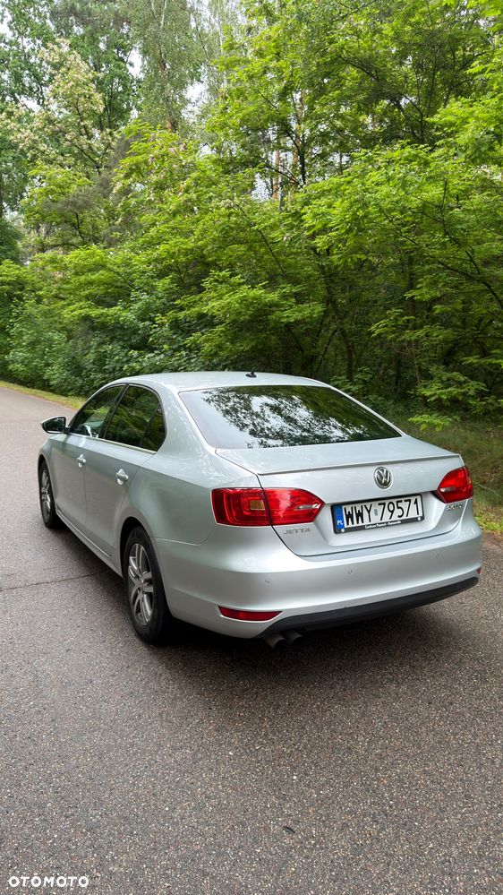 Volkswagen Jetta 2.0 TDI Highline Optimum DSG - 1