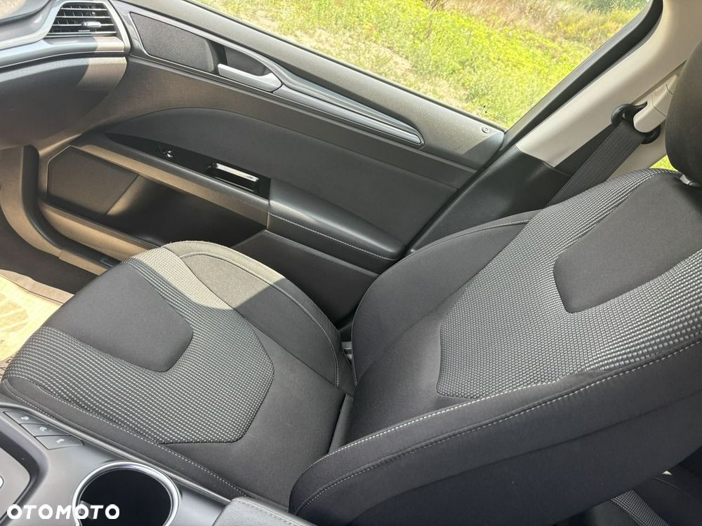 Ford Mondeo - 30