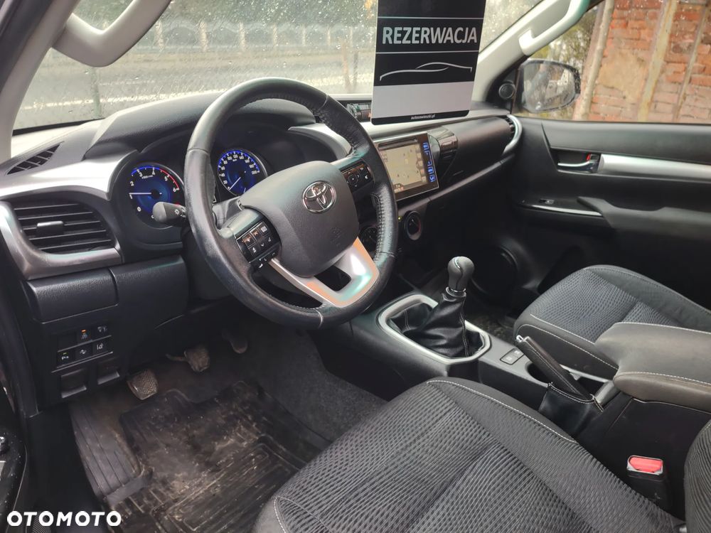 Toyota Hilux 2.4 D-4D Extra Cab SR 4x4 - 11