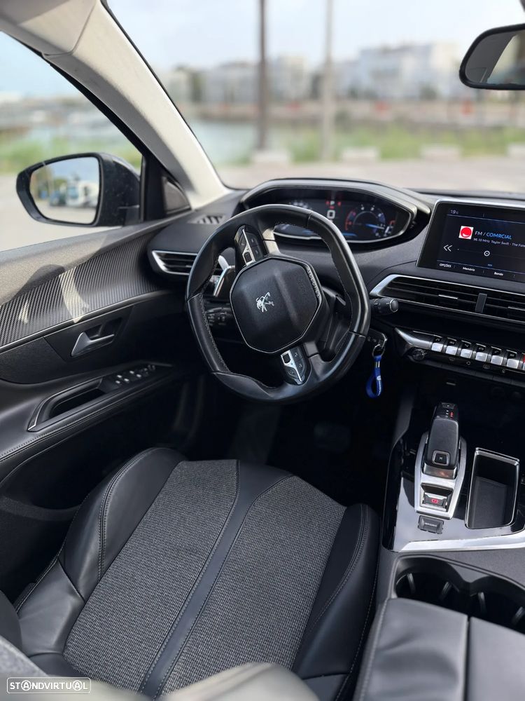 Peugeot 5008 1.5 BlueHDi Allure EAT8 - 9