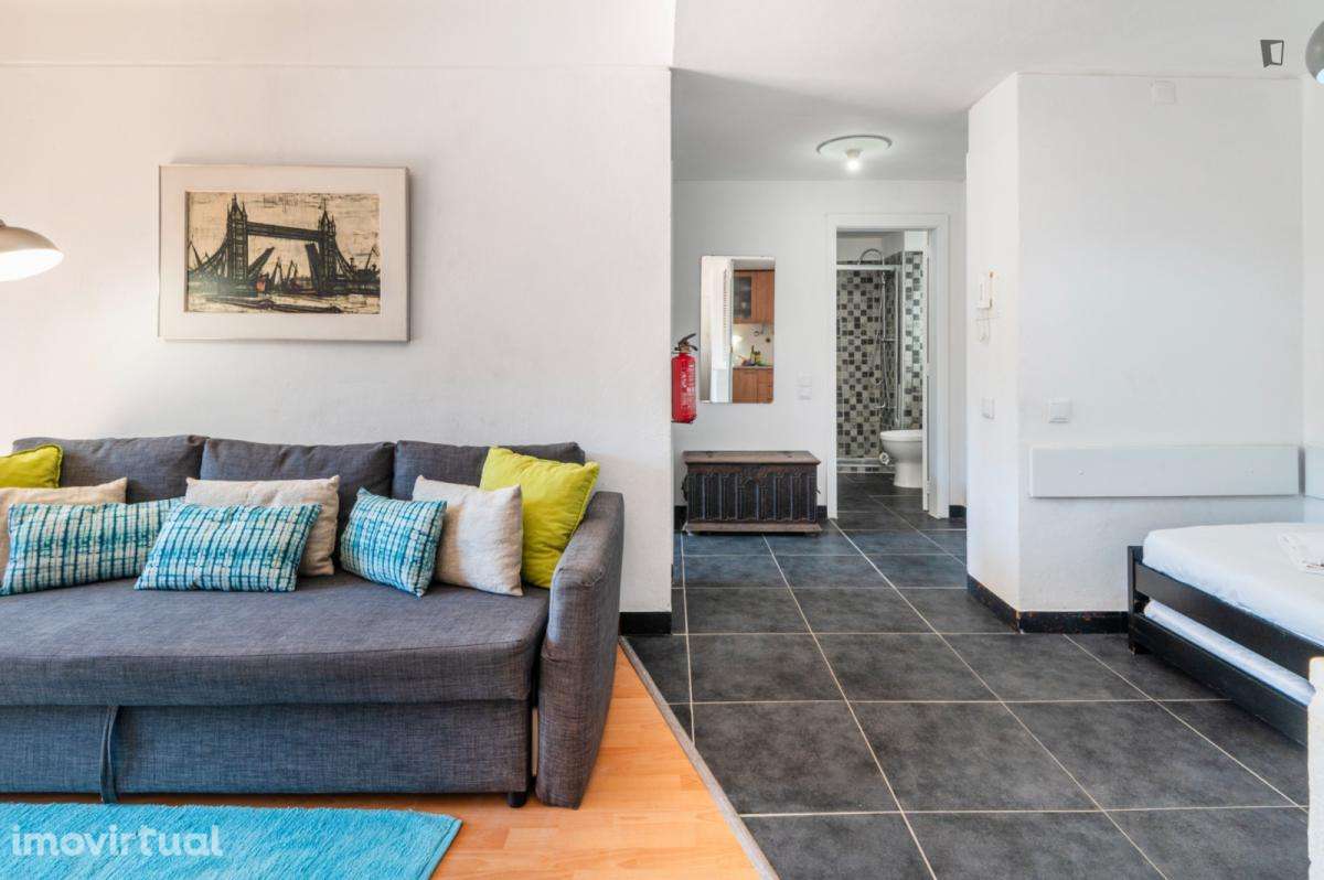 Apartamento com 1 quartos - localizado em Quarteira - Grande imagem: 5/26