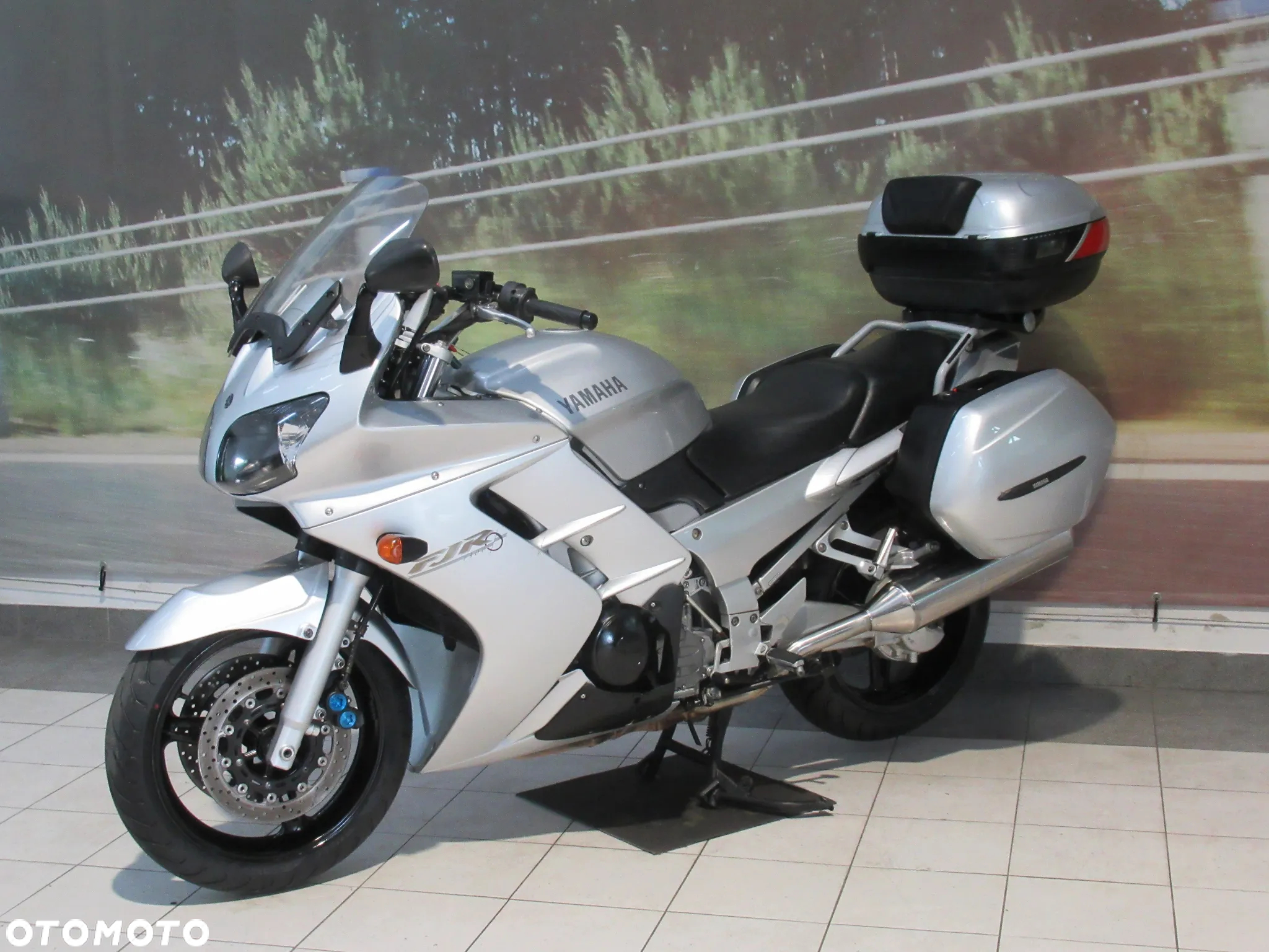 Yamaha FJR - 4
