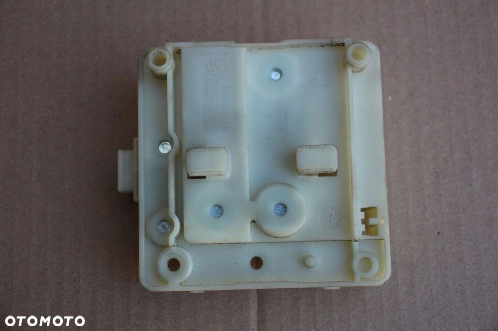 Bezpiecznik akumulatora baterii BMW 3 e46 8387551 - 2
