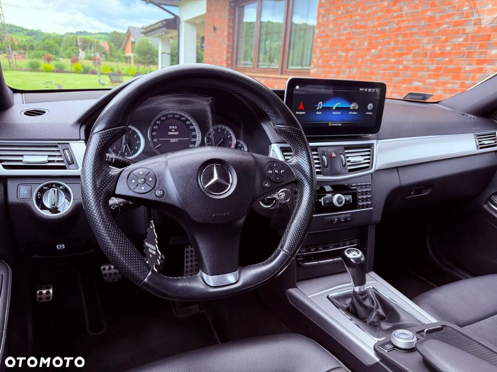 Mercedes-Benz Klasa E 200 CGI BlueEffICIENCY - 20