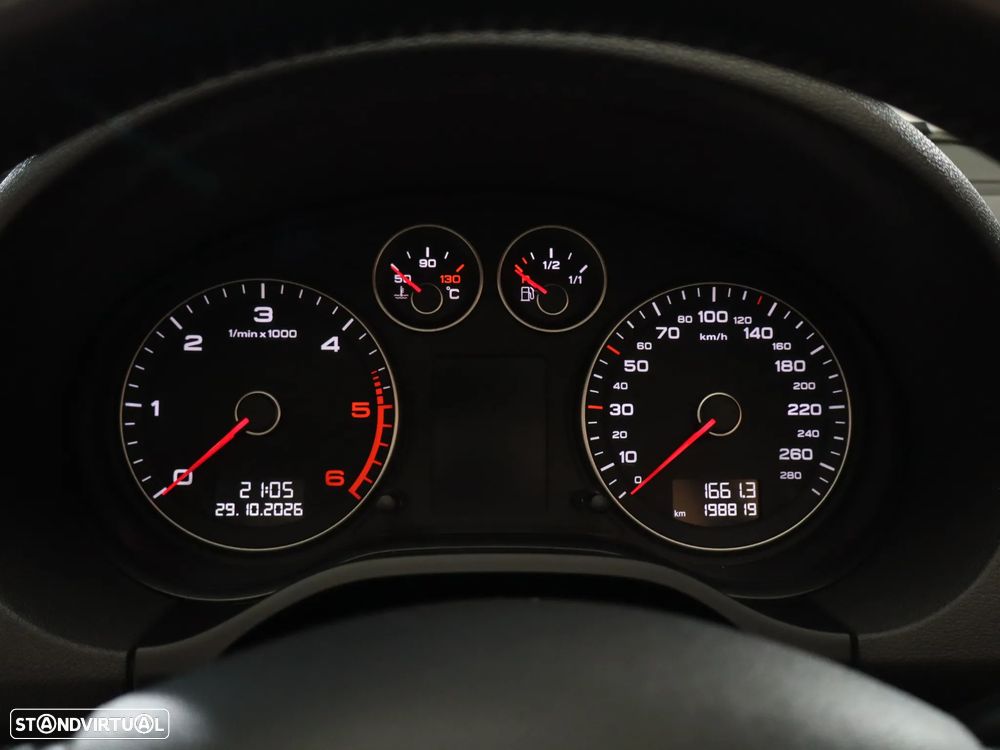 Audi A3 Cabrio 1.6 TDi S-line - 22