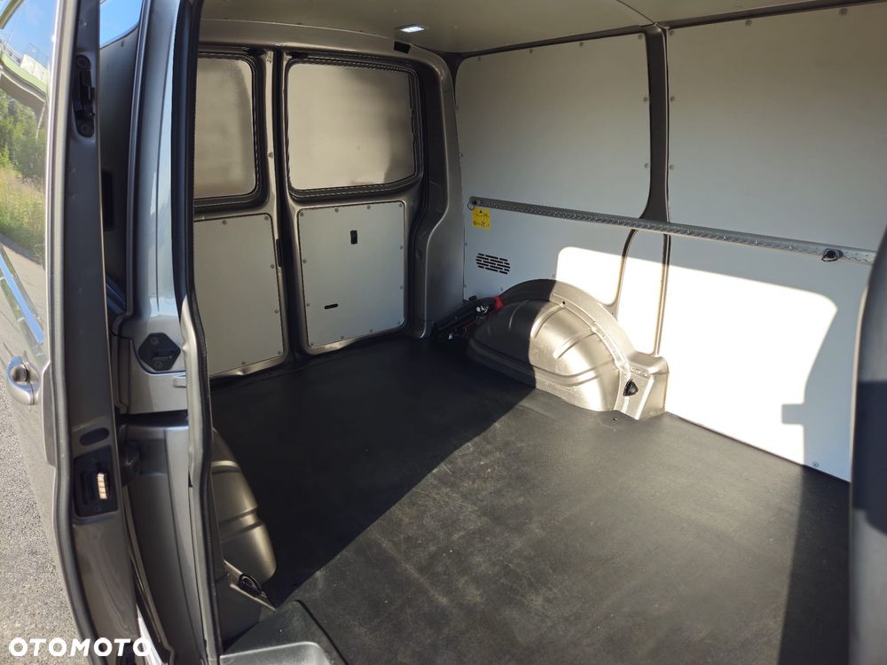 Volkswagen Transporter T6.1 Furgon - 10