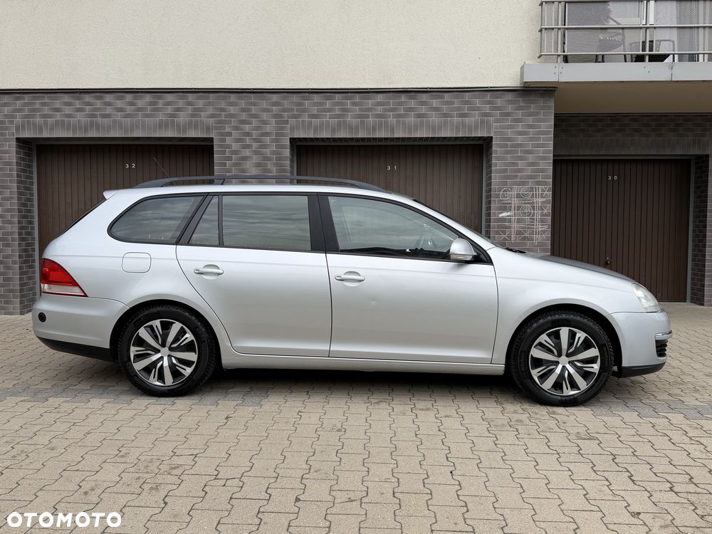 Volkswagen Golf - 2
