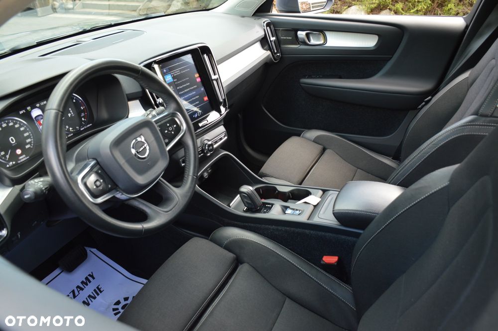 Volvo XC 40 D3 AWD Geartronic Momentum Pro - 18