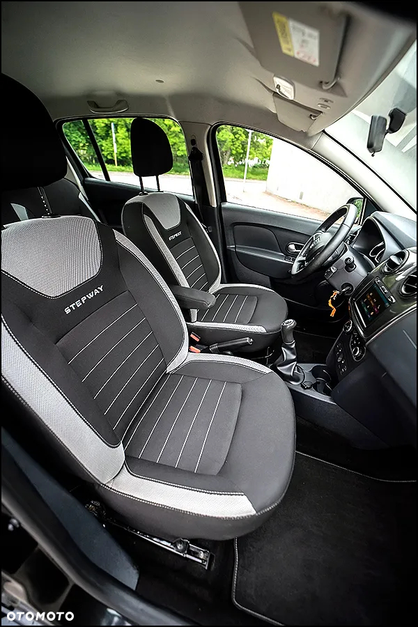 Dacia Sandero Stepway TCe 90 (S&S) Prestige - 38
