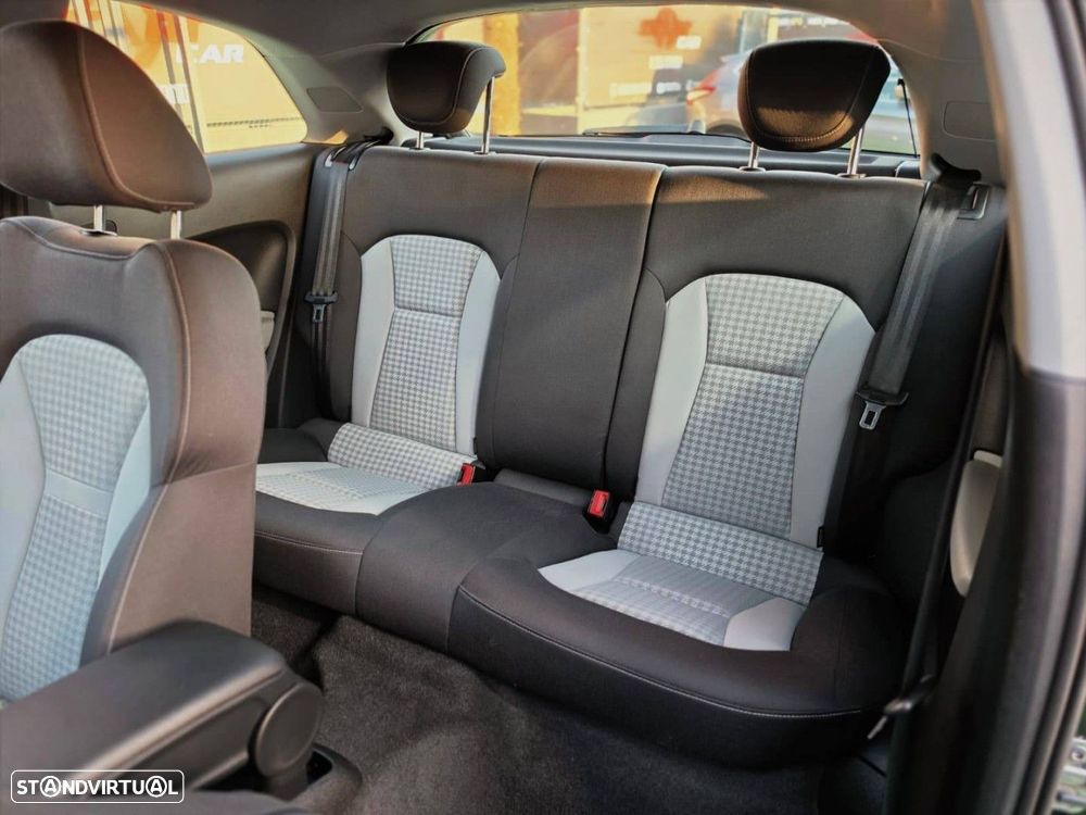 Audi A1 1.6 TDI S-line - 10
