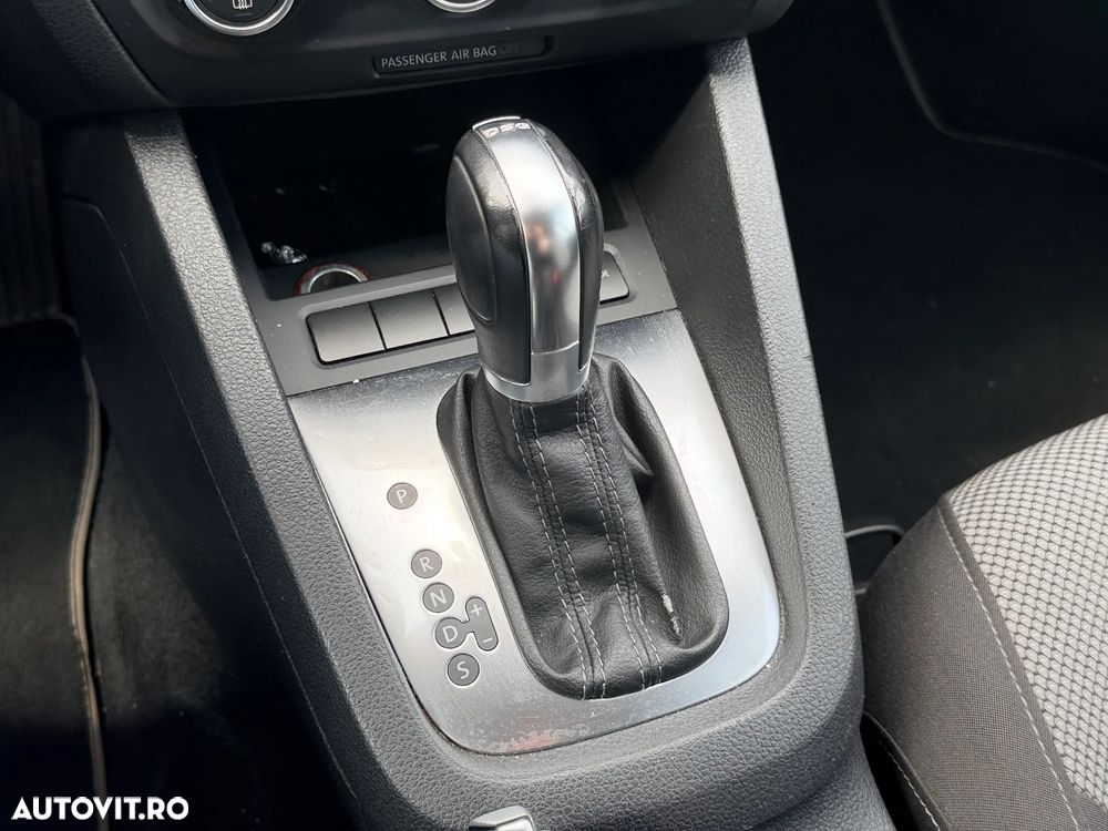Volkswagen Jetta 1.4 DSG Comfortline - 11