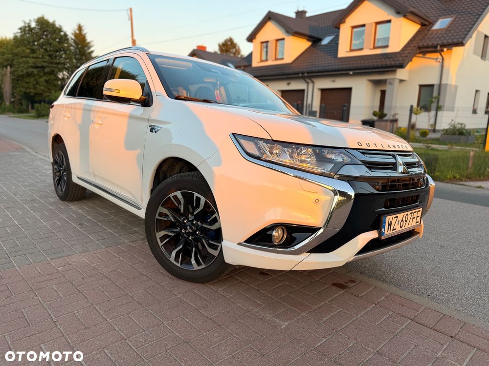 Mitsubishi Outlander 2.0 Instyle Navi 4WD CVT - 1