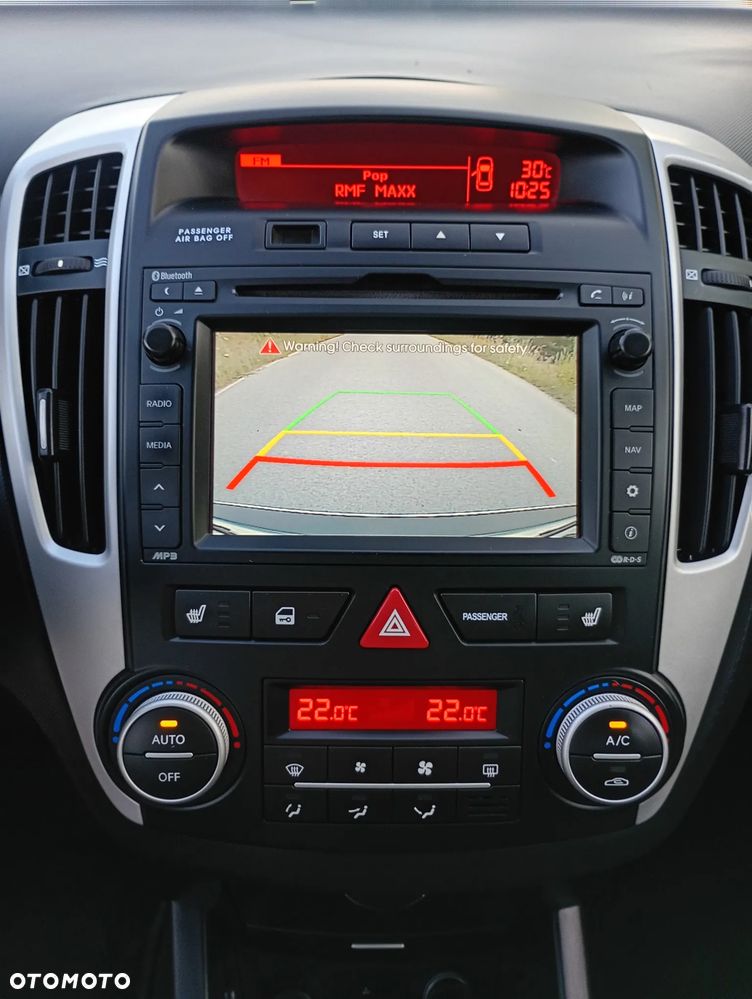 Kia Ceed - 27