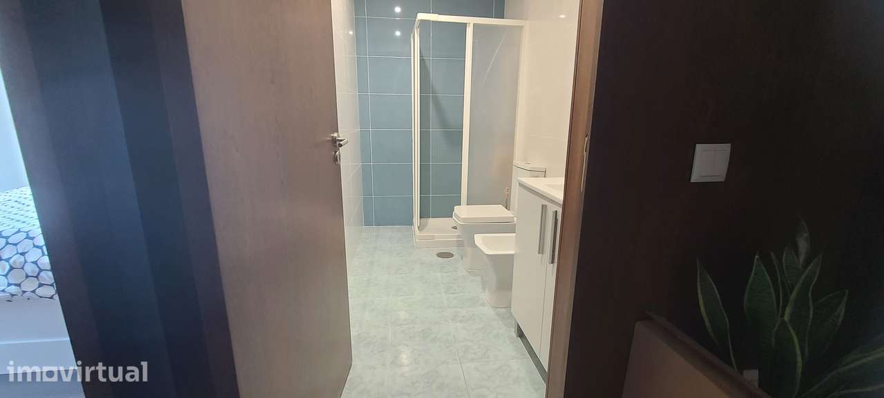 Apartamento T1 Mobilado e Equipado - Grande imagem: 2/11