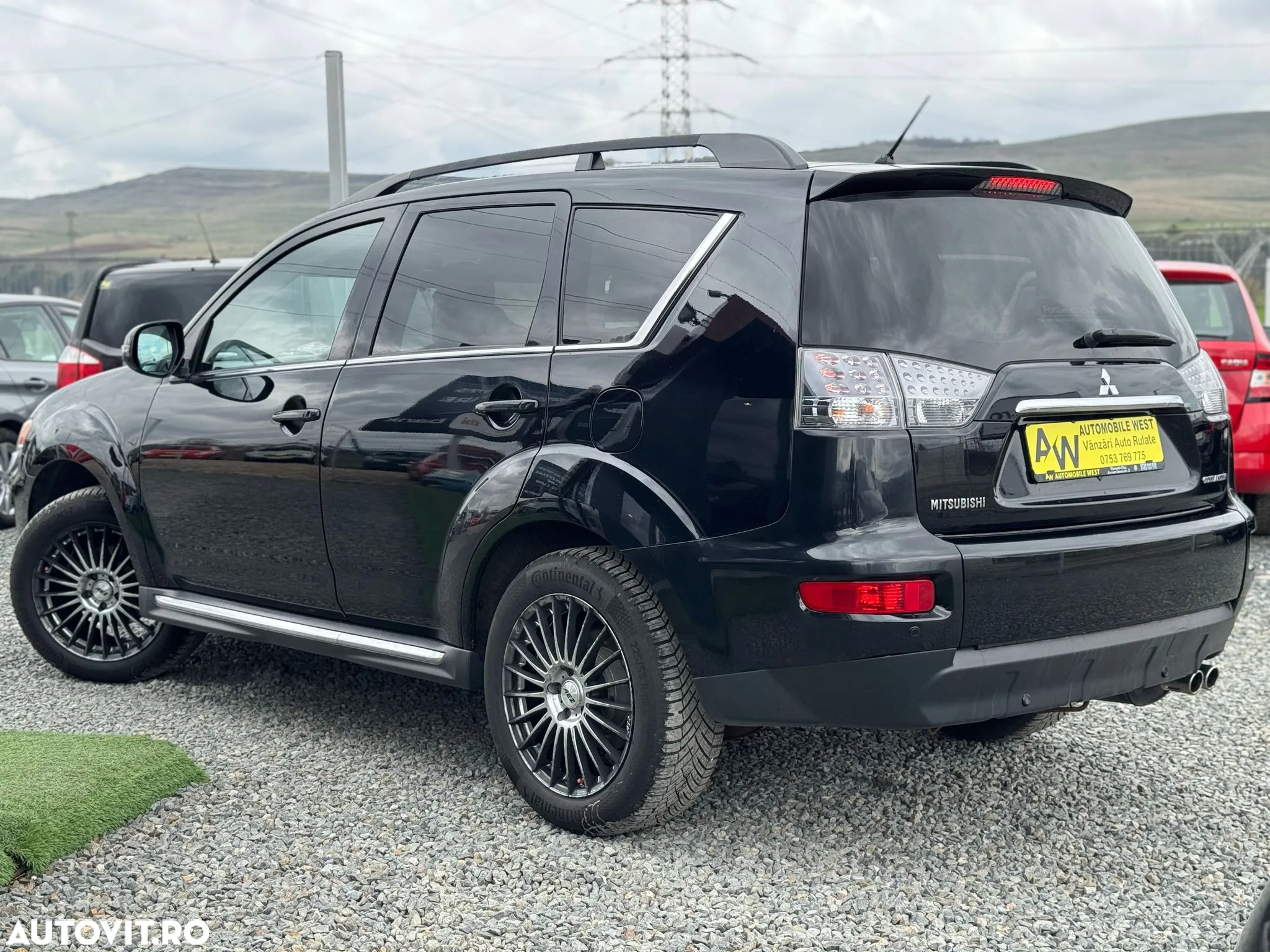 Mitsubishi Outlander - 10