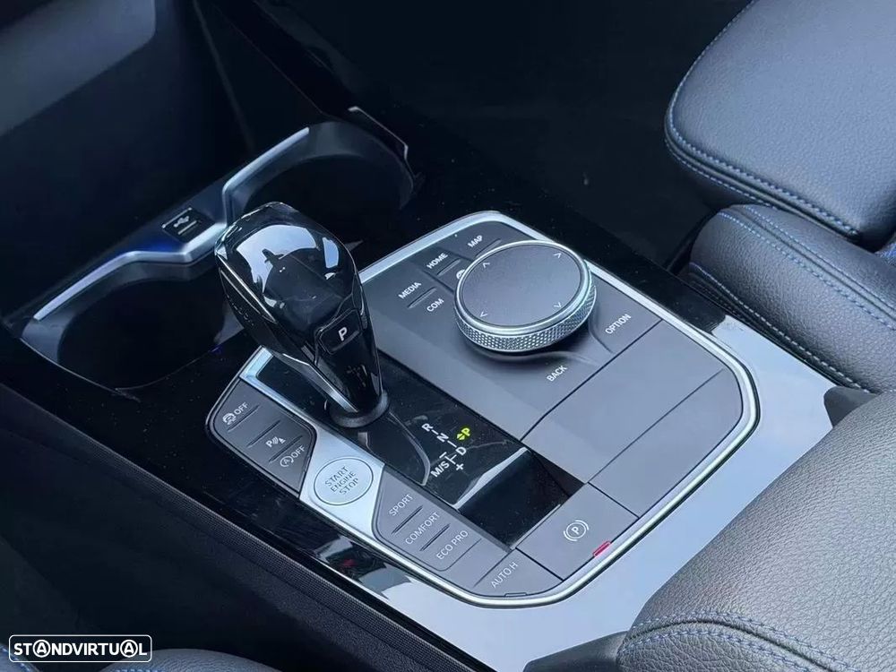 BMW 116 d Pack M Shadow Auto - 28
