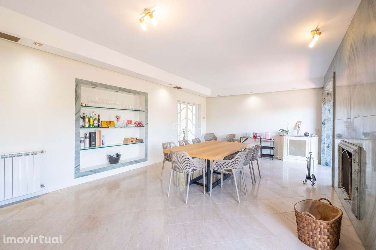 Luxuosa Casa T13 com Piscina e Jardins em Arcozelo – Um Refúgio à Beir - Grande imagem: 5/38