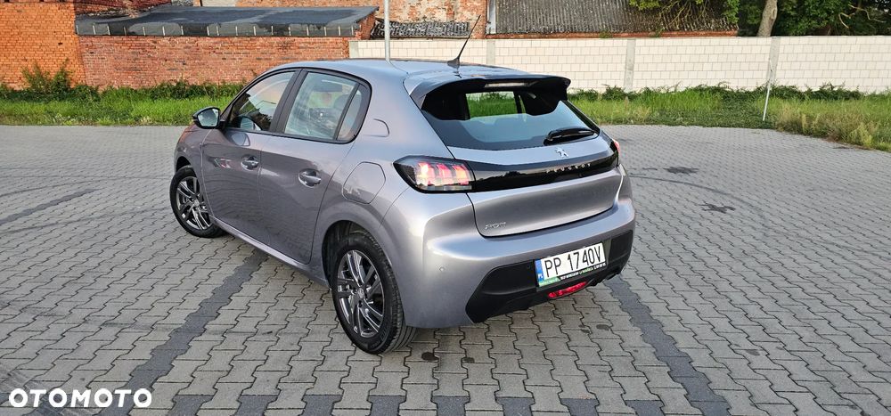 Peugeot 208 PureTech 100 EAT8 Allure - 15