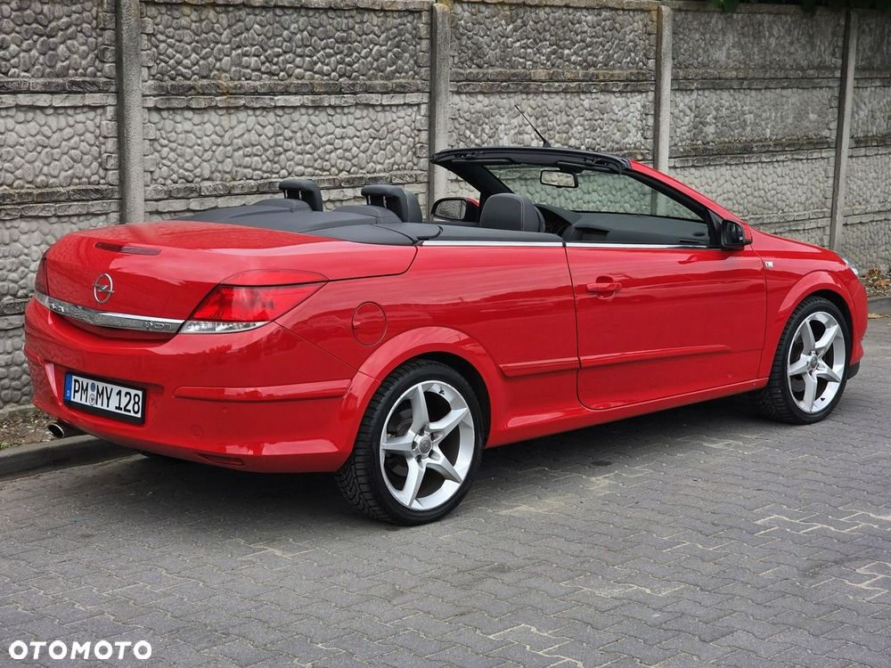 Opel Astra 1.9 CDTI Cosmo - 11