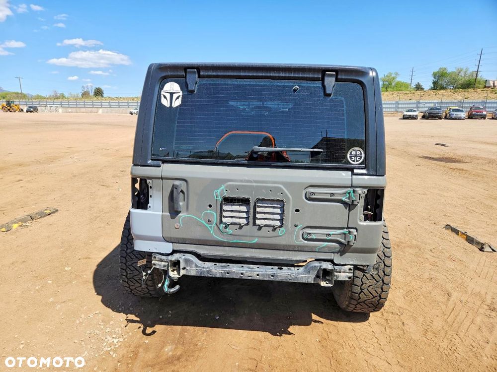 Jeep Wrangler - 7