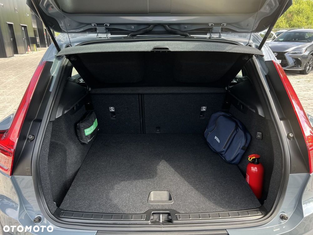 Volvo XC 40 T3 Momentum - 19