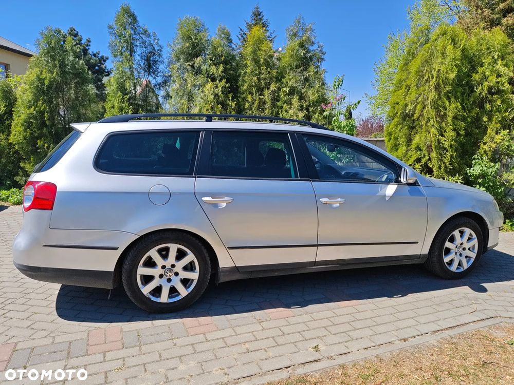 Volkswagen Passat 1.9 TDI DPF Comfortline - 8