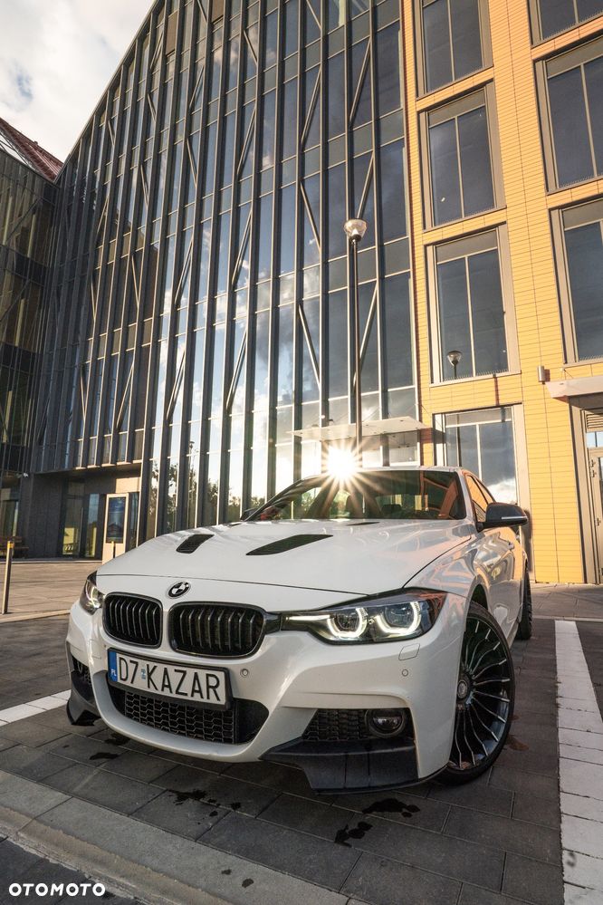 BMW Seria 3 330i GPF xDrive M Sport Shadow sport - 1