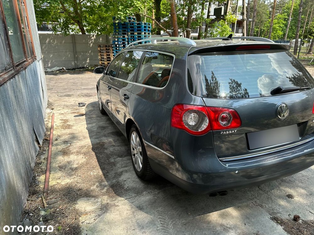 Volkswagen Passat 2009 photo 2