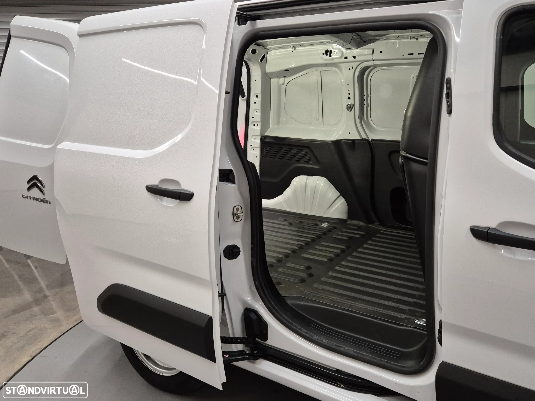 Citroën Berlingo 1.5 BlueHDI  (3 LUG) Caixa de 6 Vel. - 19