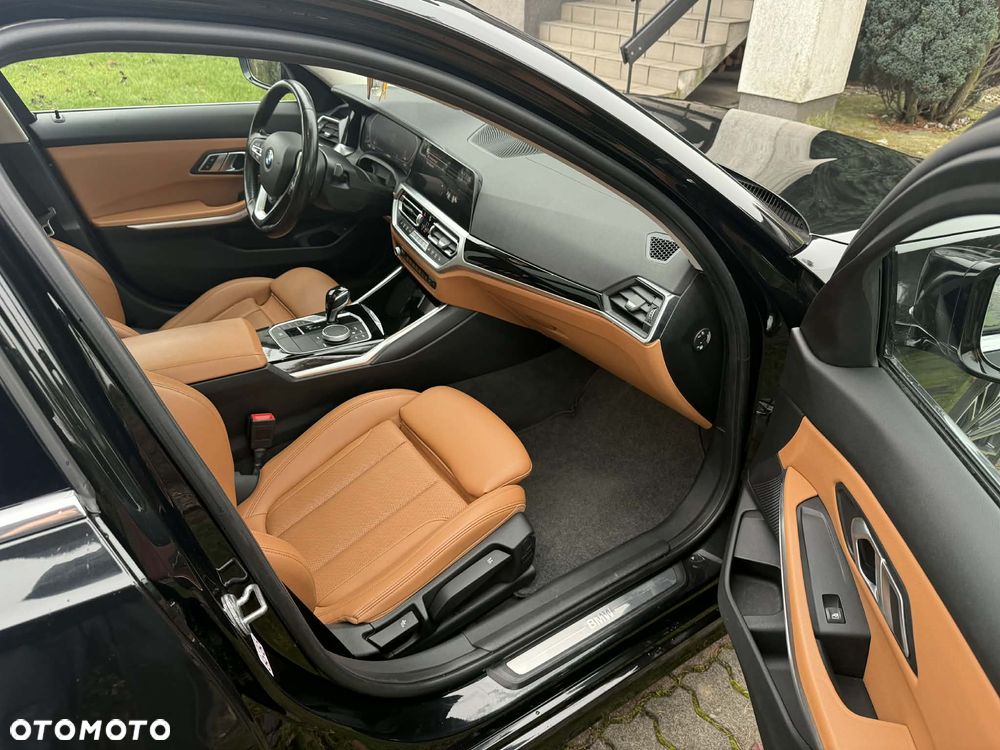 BMW Seria 3 320d xDrive Luxury Line - 11