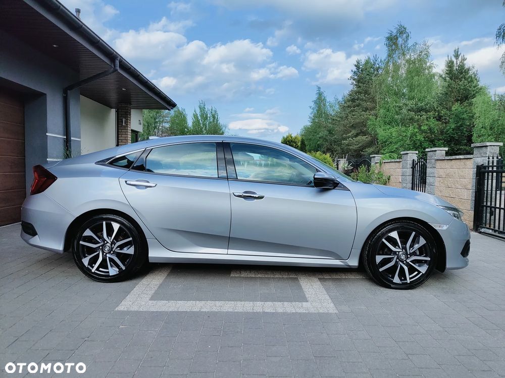Honda Civic 1.5 i-VTEC Turbo CVT Executive - 2
