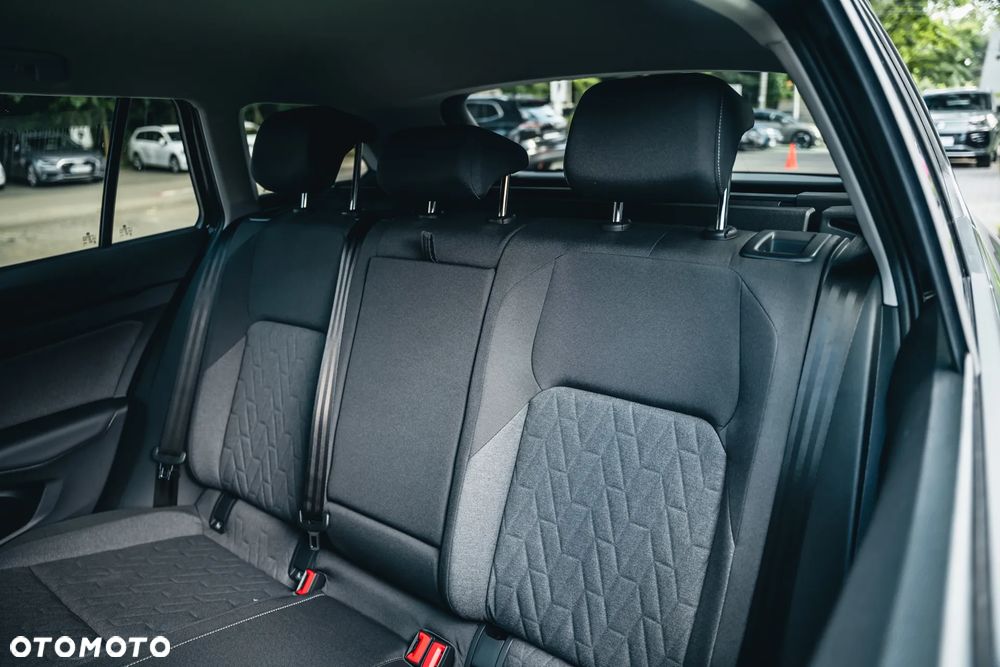 Volkswagen Golf - 23