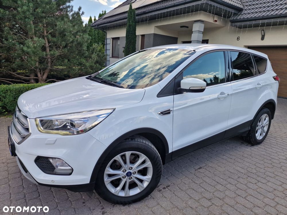 Ford Kuga 2.0 TDCi 2x4 Titanium - 16