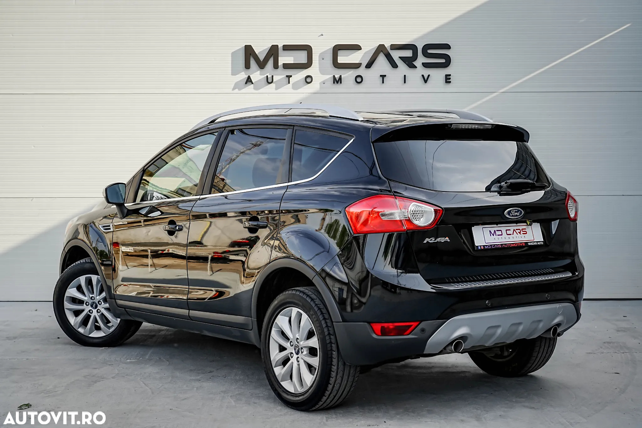 Ford Kuga 2.0 TDCi 4x4 Aut. Titanium - 4