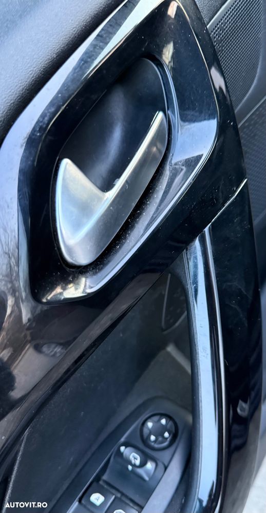 Peugeot 208 PureTech 110 Stop & Start Allure - 24