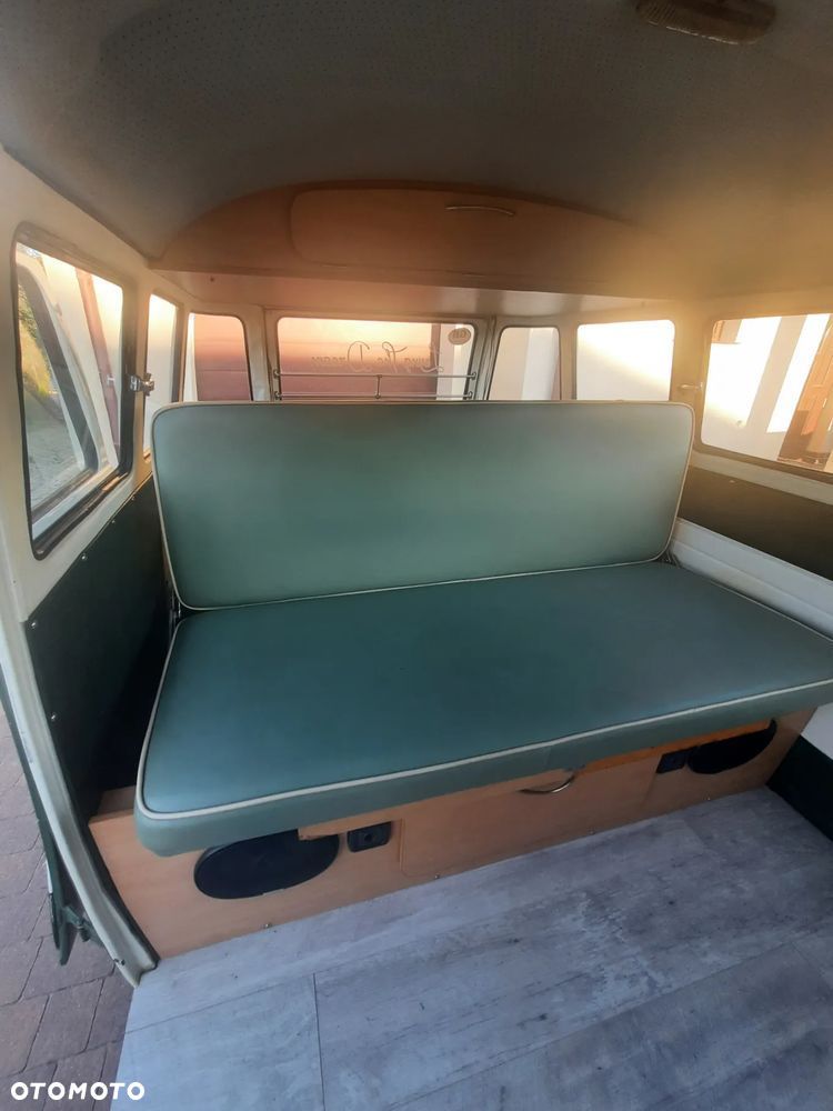 Volkswagen Transporter - 9