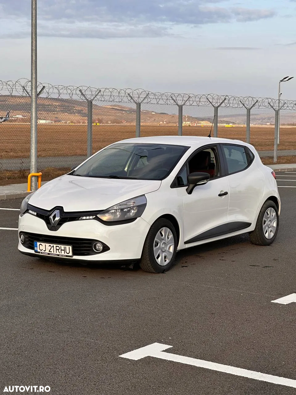 Renault Clio IV 1.2 16V Authentique - 4