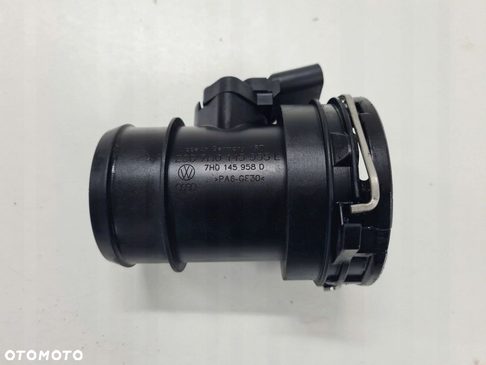 VW T5 2.5 TDI przewód rura dolot powietrza 7H0145958D - 1