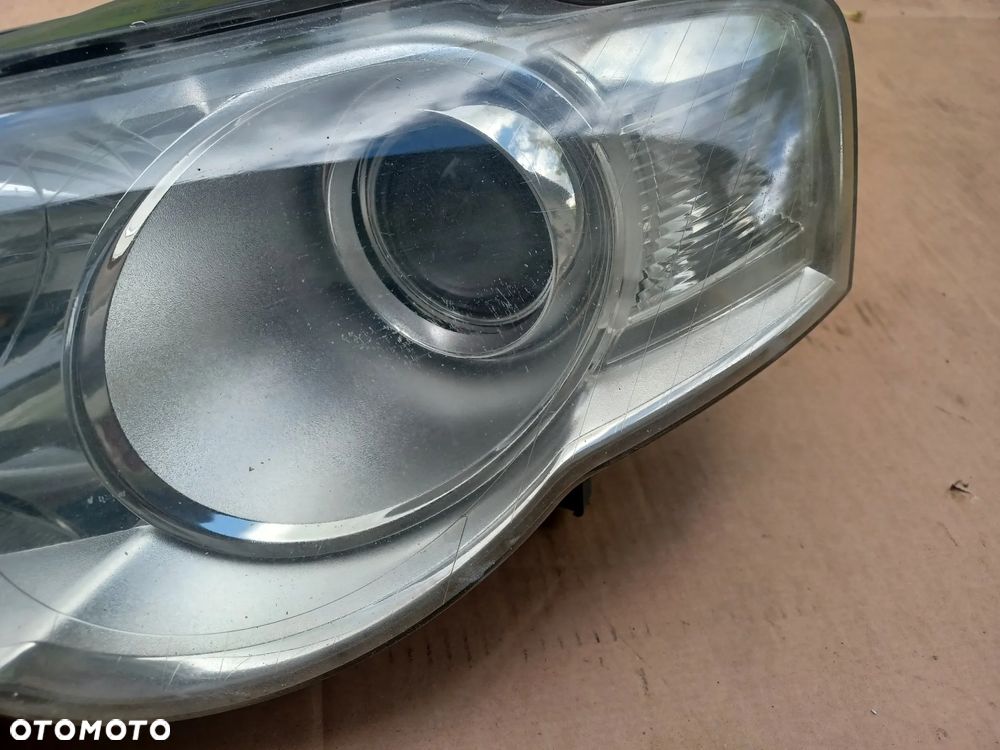 LAMPA PRZEDNIA PRAWA VW PASSAT B6 EUROPA - 3