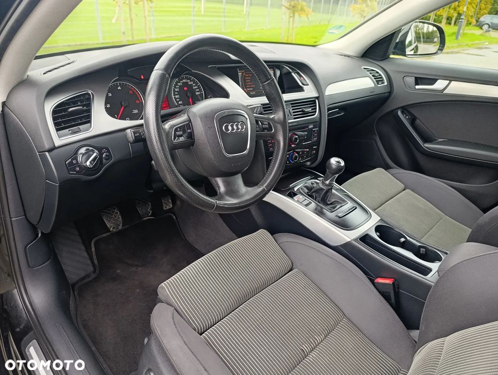 Audi A4 Avant 2.0 TDI DPF Ambiente - 11