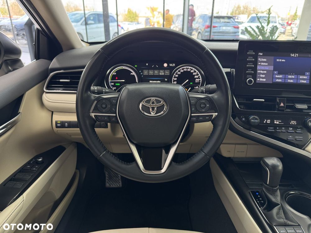 Toyota Camry - 15