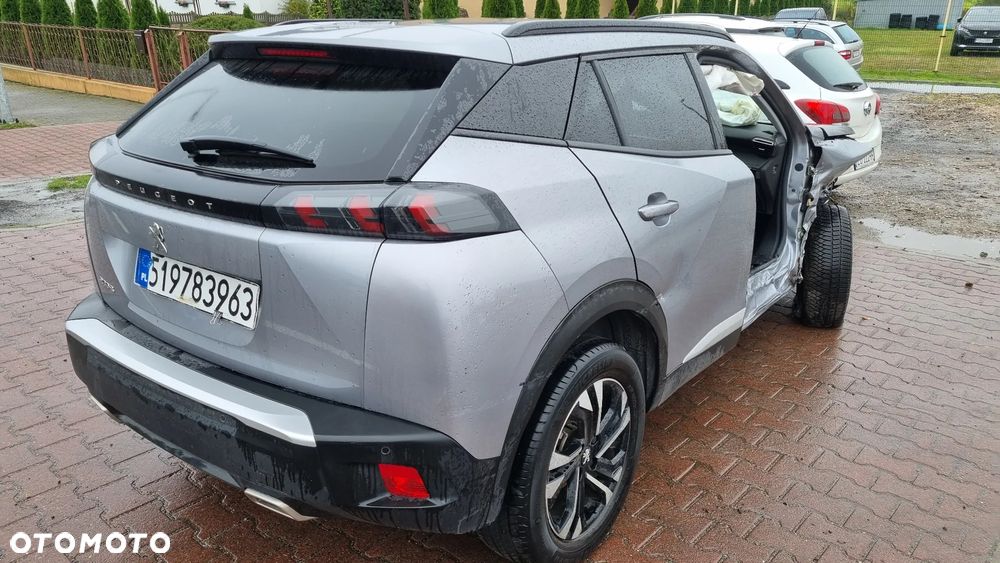 Peugeot 2008 1.2 PureTech Active Pack S&S EAT8 - 6