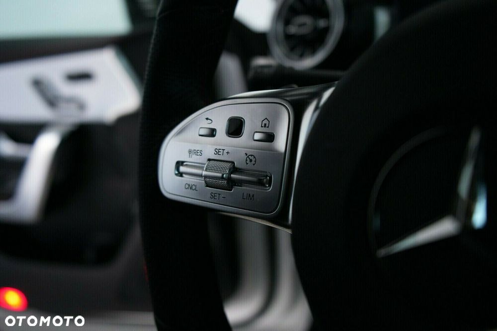 Mercedes-Benz CLA 200 Progressive 7G-DCT - 17