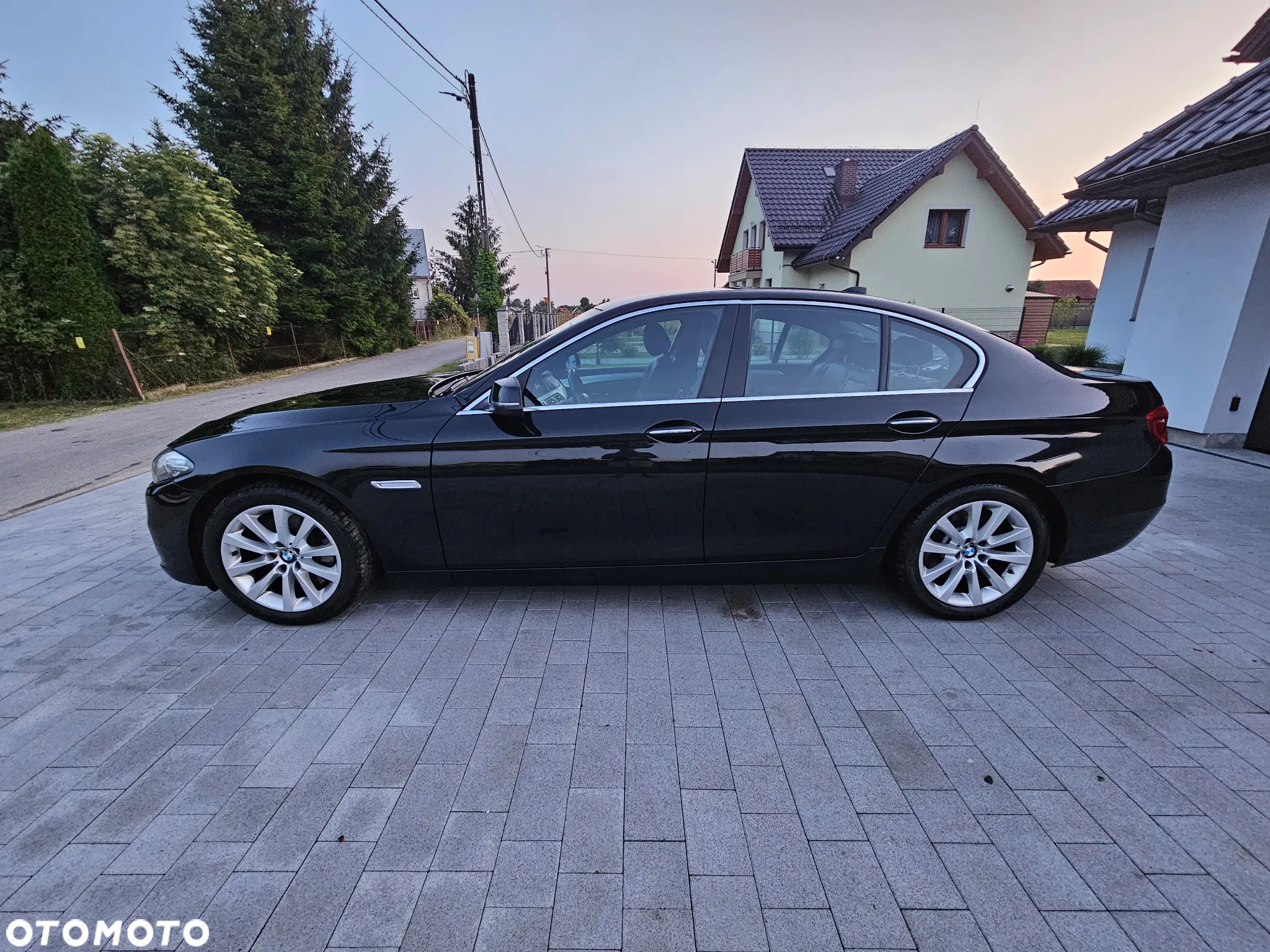 BMW Seria 5 525d xDrive - 7