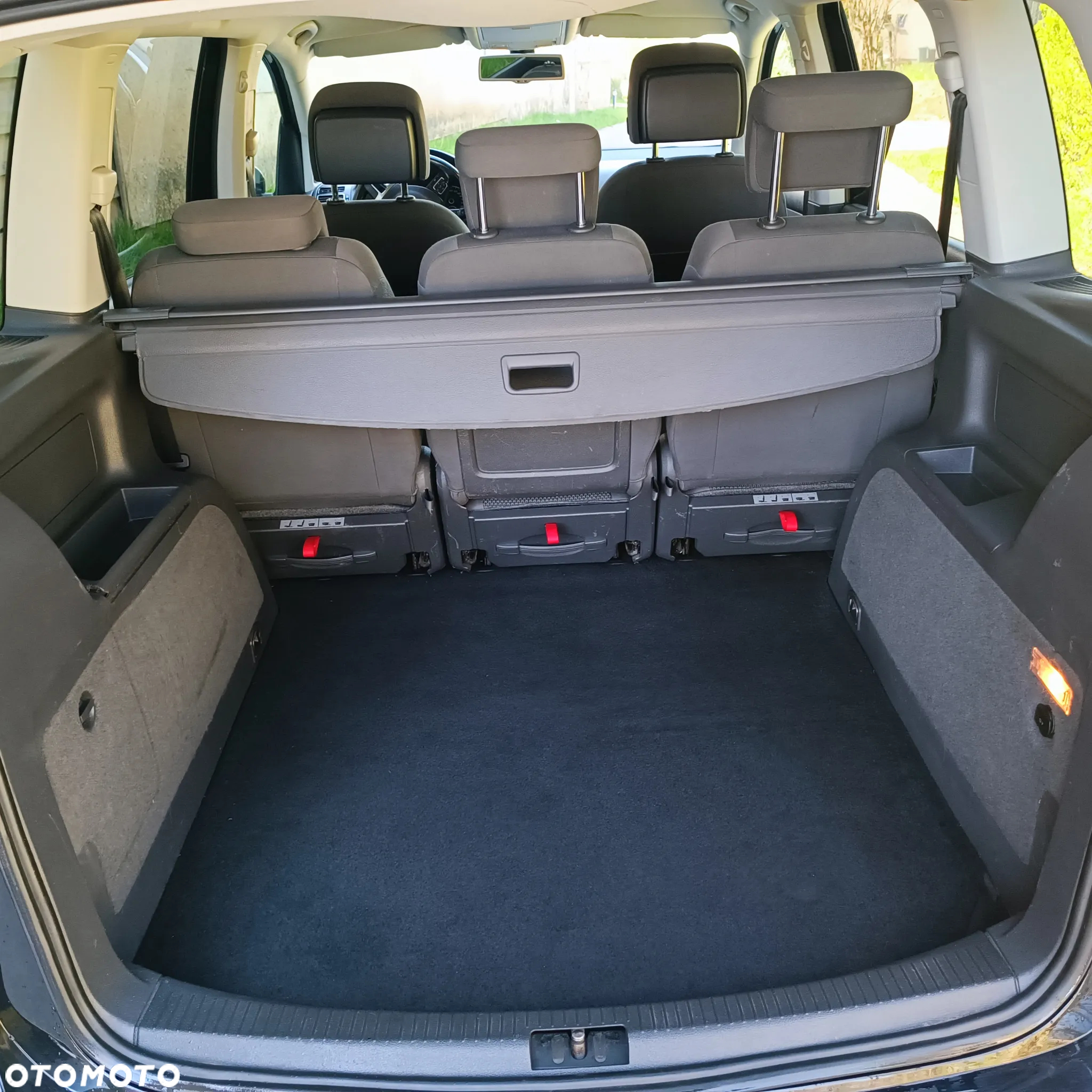 Volkswagen Touran 1.6 TDI DPF BlueMotion Technology DSG Highline - 5