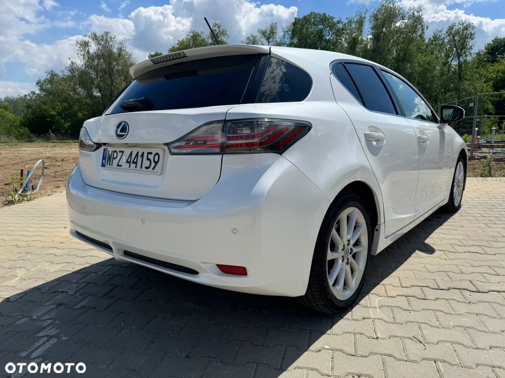 Lexus CT 200h Prestige - 4