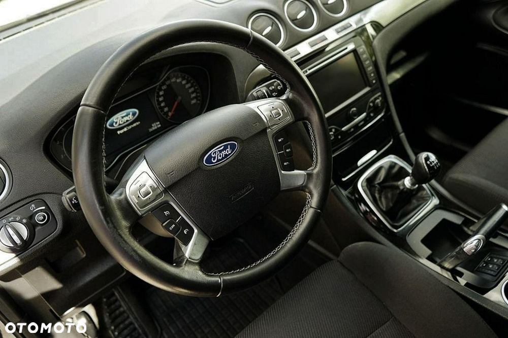 Ford S-Max - 27