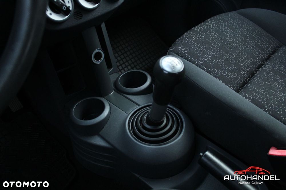 Mitsubishi Colt - 13