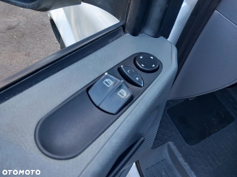 Mercedes-Benz Vito - 19