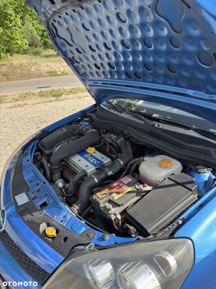 Opel Astra 2.0 T OPC - 13